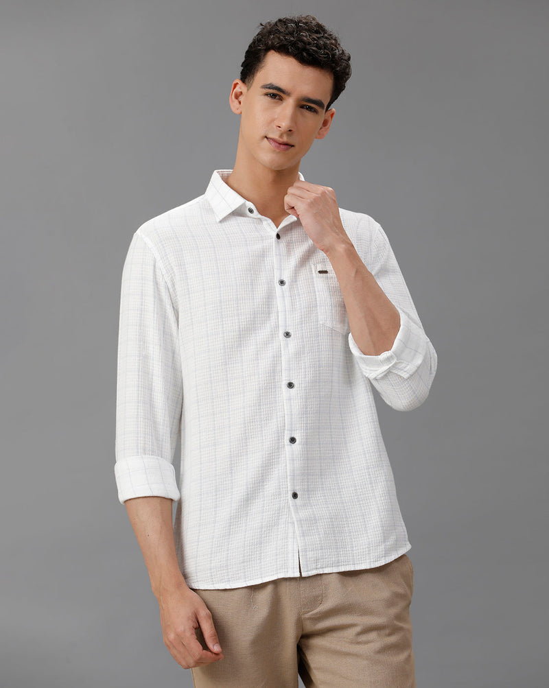 IDENTITI Men Slim Fit Regular Collar Checked Shirt In white.